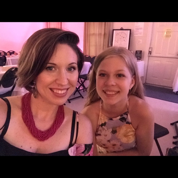 Meet your Posher, Michelle - Picture 3 of 5